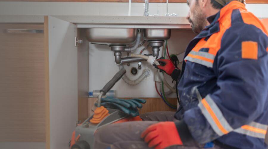 Professional slab leak plumber services in Sandia, TX